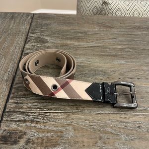 Burberry belt 36/90 Womens